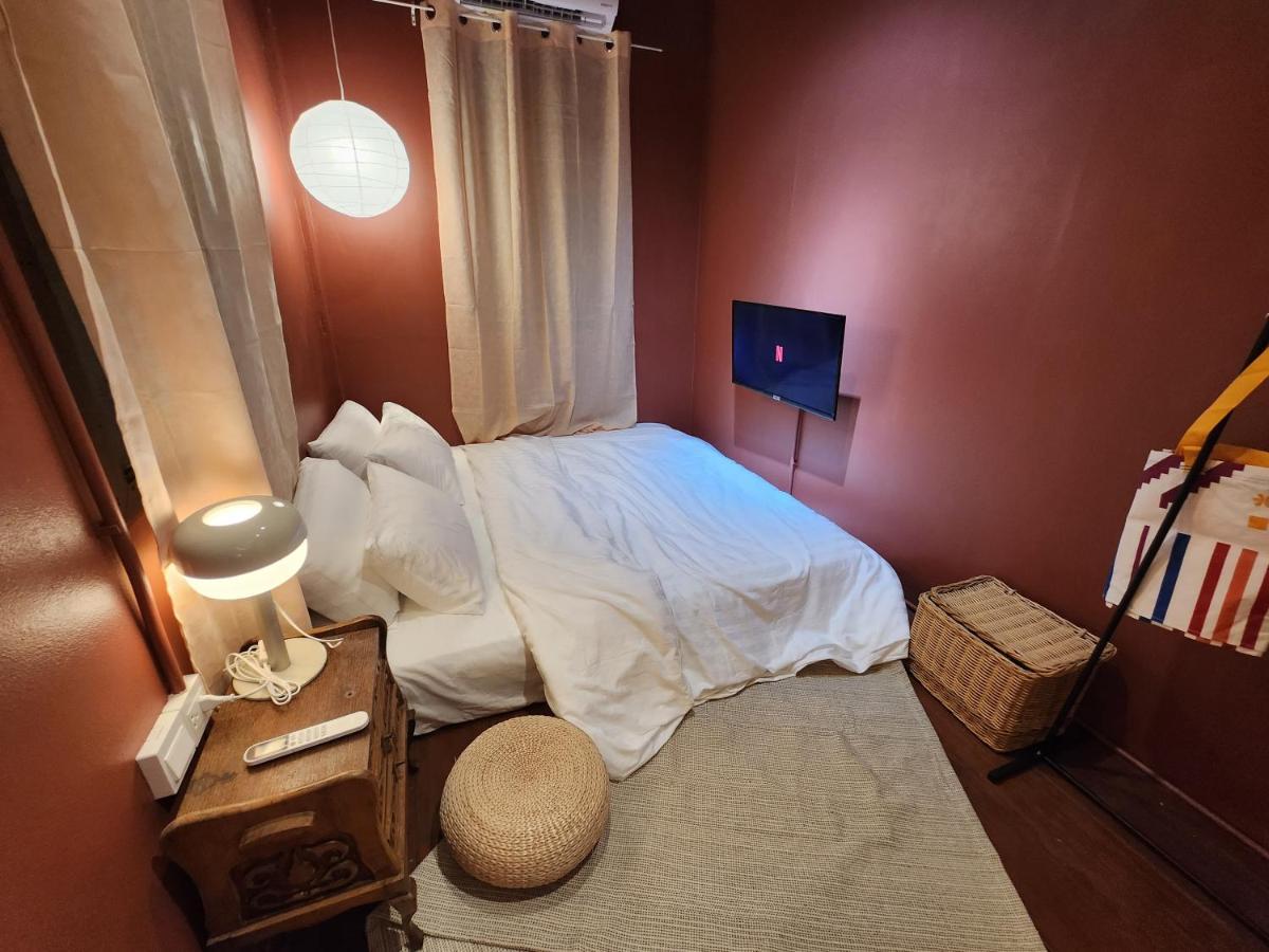 The Ordinary 8 Hostel Szuratthani Kültér fotó