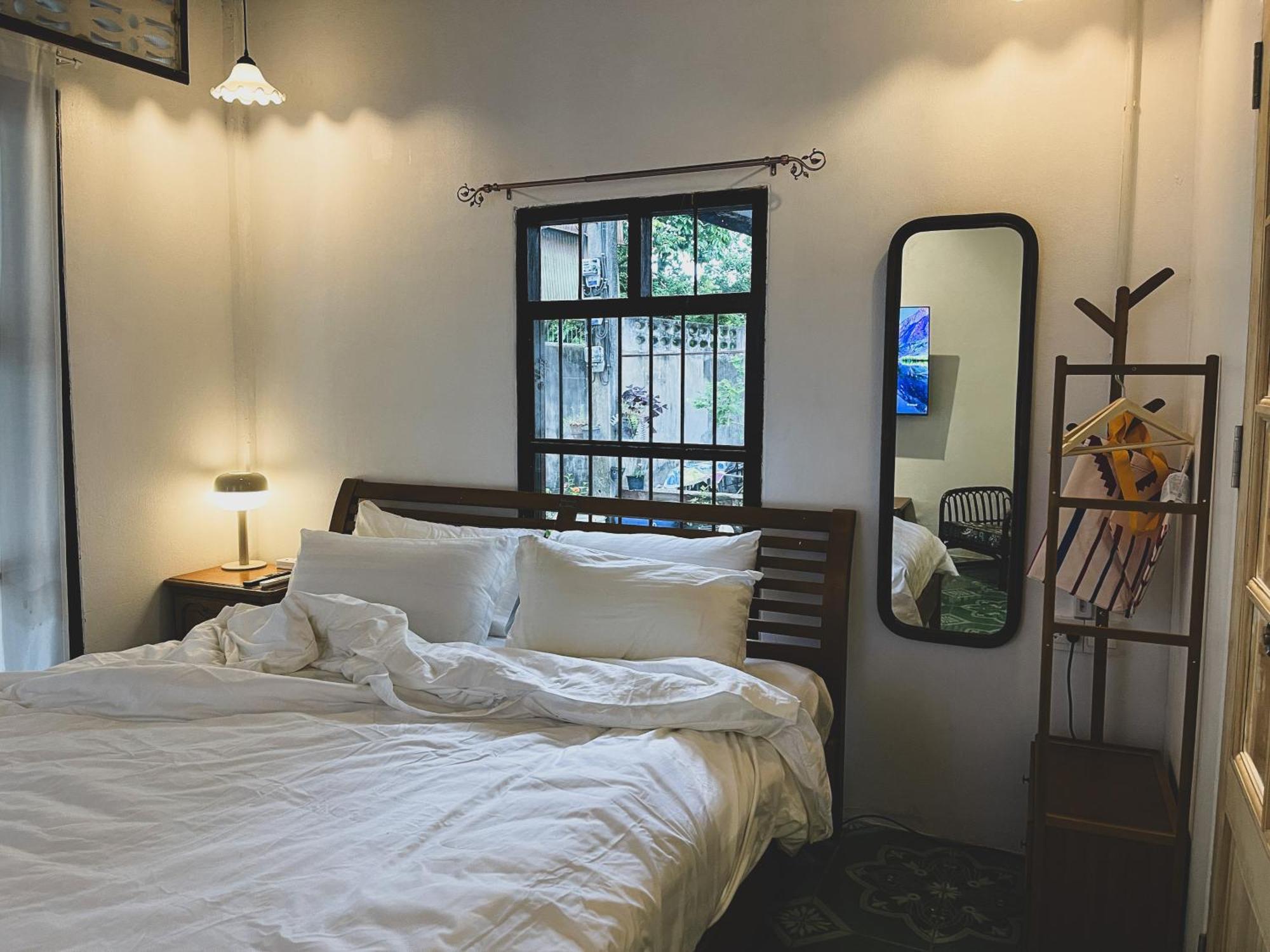 The Ordinary 8 Hostel Szuratthani Kültér fotó