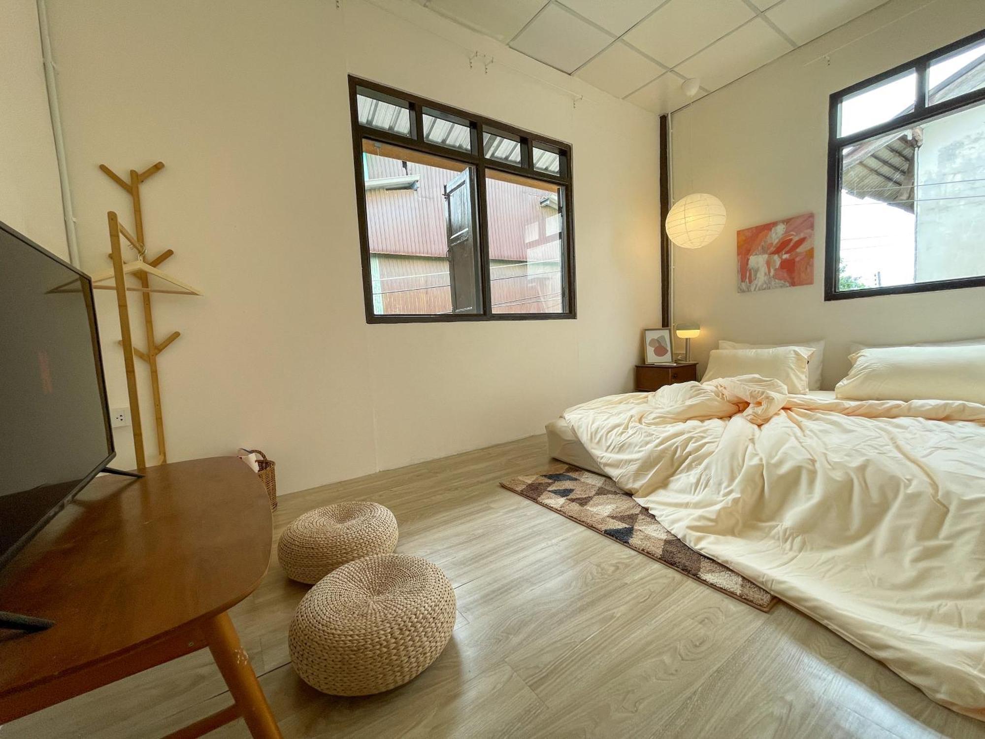 The Ordinary 8 Hostel Szuratthani Kültér fotó
