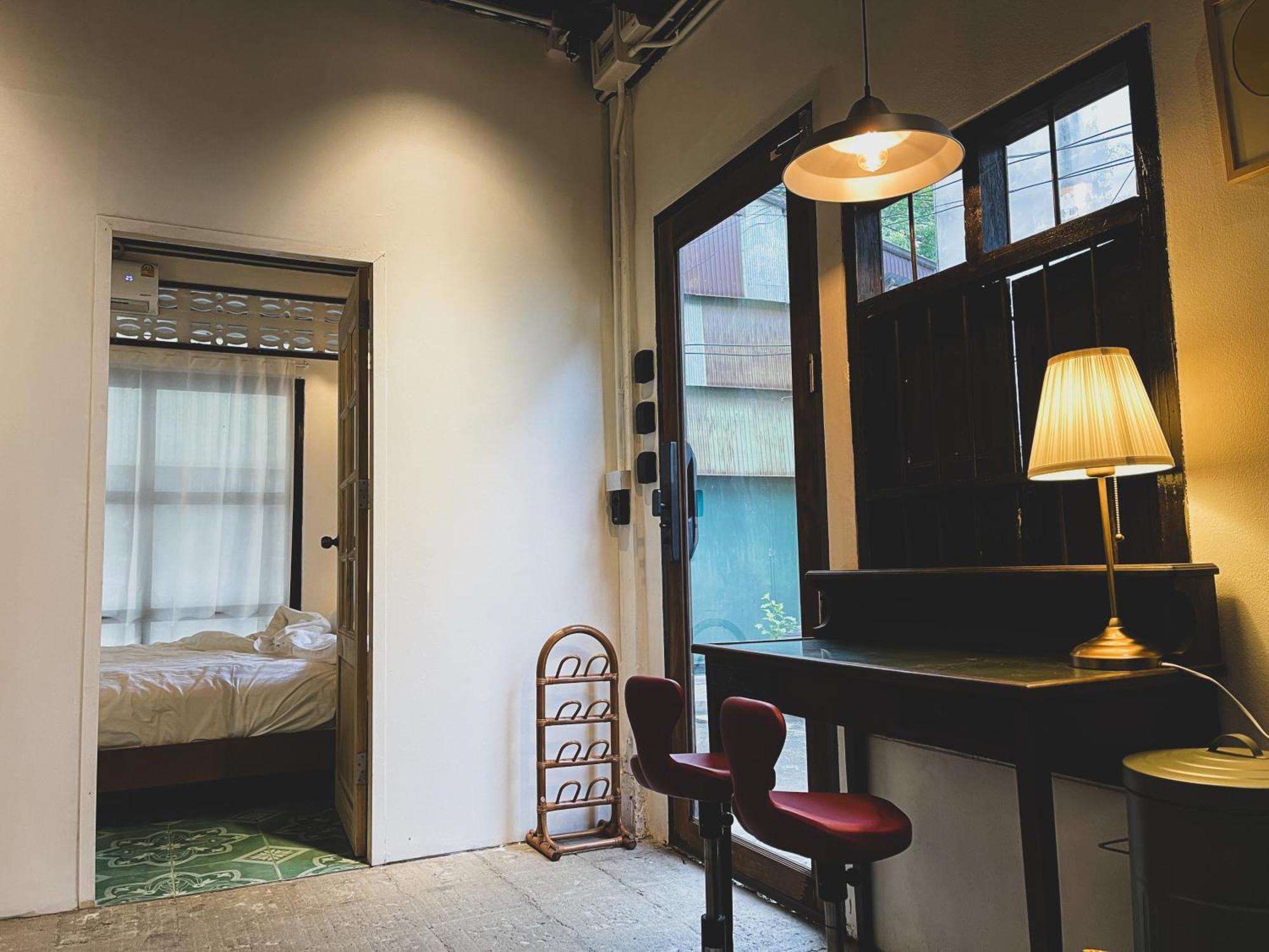 The Ordinary 8 Hostel Szuratthani Kültér fotó